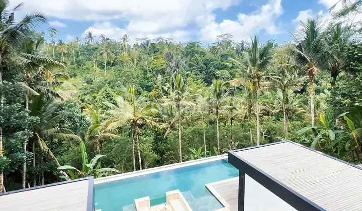 FOREST ESTATE VILLA WITH EXPANSIVE LAND IN UBUD