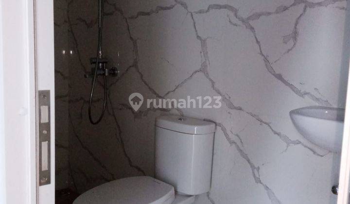 Rumah dijual dua lantai Jakarta timur dekat Arion plaza dan universitas UNJ  3