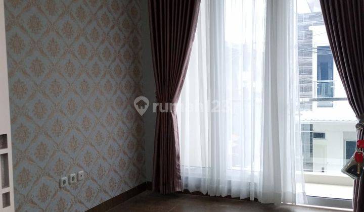 Rumah dijual dua lantai Jakarta timur dekat Arion plaza dan universitas UNJ  4