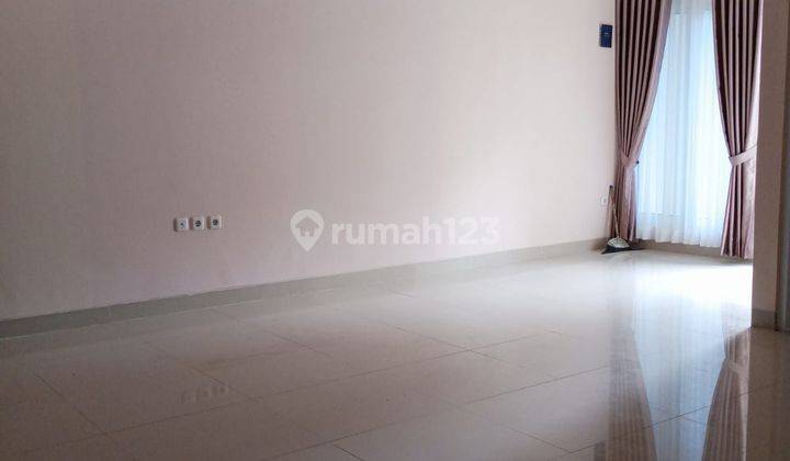 Rumah dijual dua lantai Jakarta timur dekat Arion plaza dan universitas UNJ  1