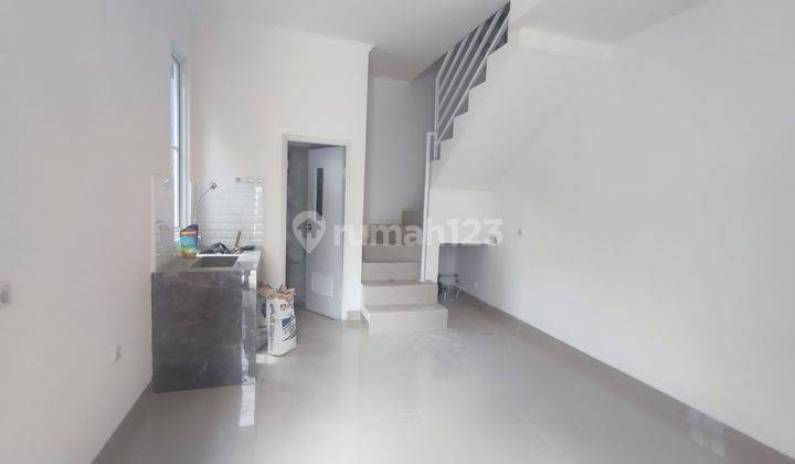 Di  rumah minimalis modern 2 lantai di selembar percetakan negara Jakpus 4