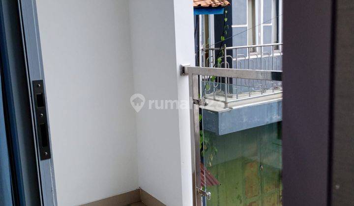 Rumah mewah SHM di Palmerah Jakarta barat 10 m ke jln raya 6