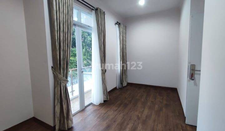 Rumah  di cempaka putih tengah dekat kuliner taman solo 2 Lantai 6