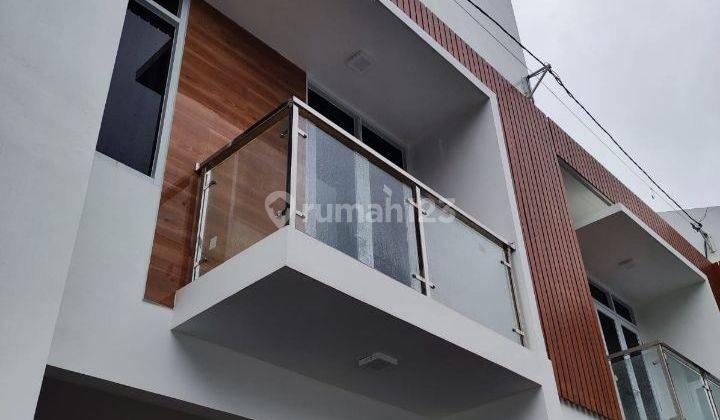 Rumah keren harga apartemen di cempaka putih dekat tmn solo  1