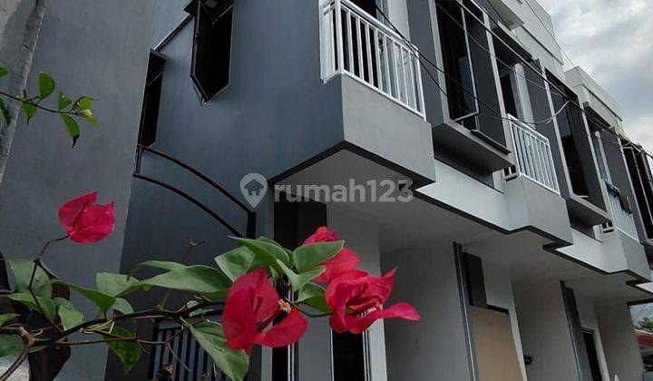 Rumah cantik SHM di dekat jis belakang pengadilan negeri Jakarta Utara  1