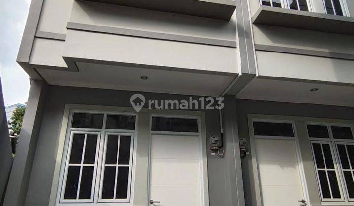 Di jual rumah cantik SHM dekat stasiun Senen Jakarta pusat  1