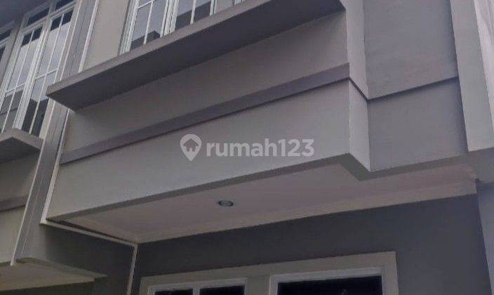 Rumah murah SHM di jalan utan kayu Jakarta timur  1