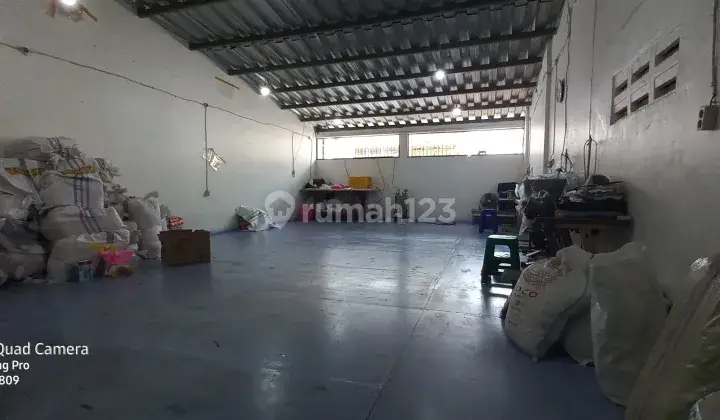 Gudang dan ruang usaha,Pejagalan 3