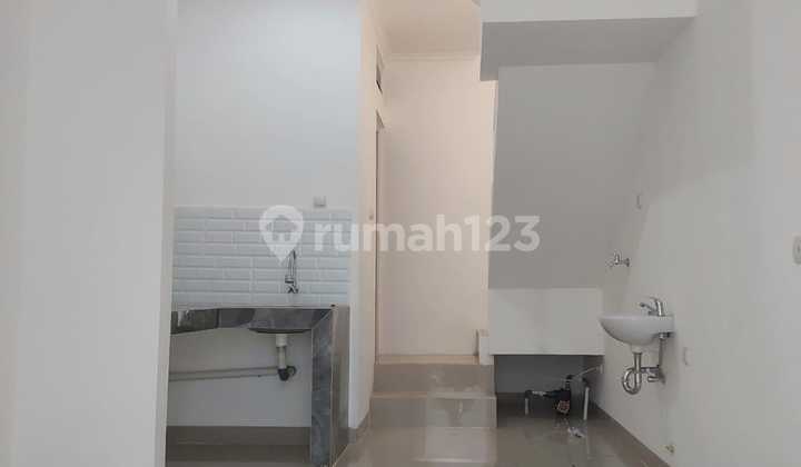 New House, 2 Floors, Elevated From The Road, Sunter New House, 2 Floors, Elevated From The Road, Sunter