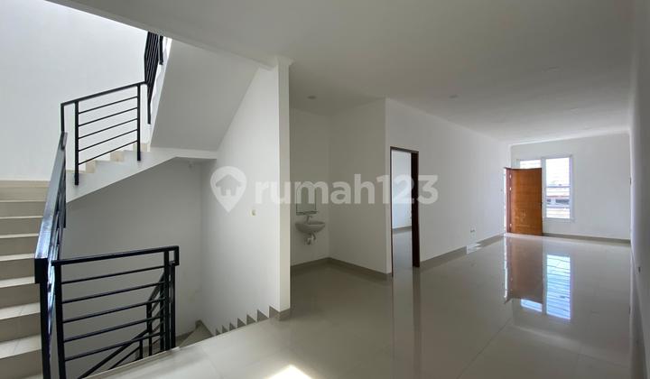 Rumah 4 Lantai,Dalam Komplek,Lingkungan Tenang dan Aman, Sunter