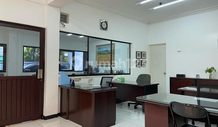 House Plus Warehouse, Strategic Location, Suitable for Office, Garment Business, Eligible for Mortgage, Gajah Mada