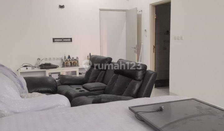 Rumah Minimalis 3 Lantai, Jual Cepat, Sunter 2