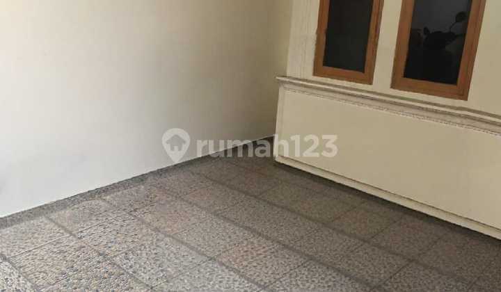 2-Storey House, Good Condition, 2-Car Road, Rare Find, East Pademangan 2