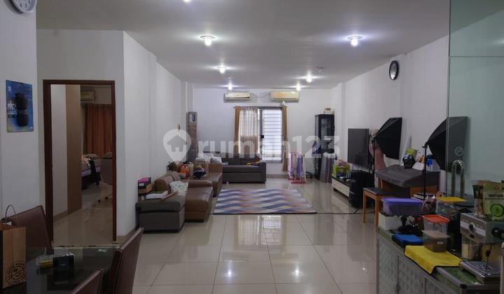 3-Story Shop House, Inside a Complex, Suitable for Office and Warehouse, Elevated from the Road, Rare Find, Pademangan 2