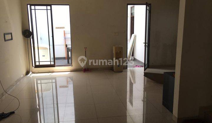 Dijual Rumah Di Green Lake City 2 lantai Perbatasan Jakarta Barat 1