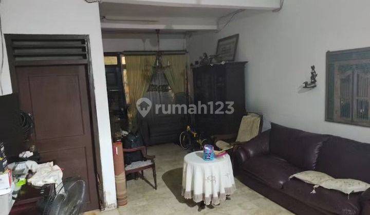 Rumah di Puri Indah 2 Lantai SHM Dekat Mall dan Sekolah Ternama 2