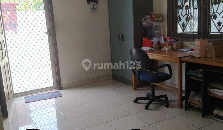 Rumah Hoek 2 lantai di Taman Semanan Indah SHM Bagus 1