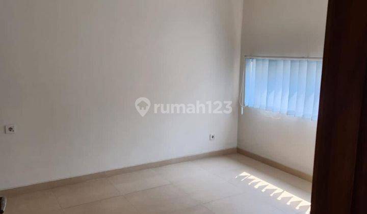 Rumah 2 Lantai di Sutera Renata  Alam Sutera Hadap Timur 1