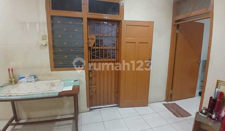 For Quick Sale House in Kebon Jeruk 56m2 Strategic Location 2