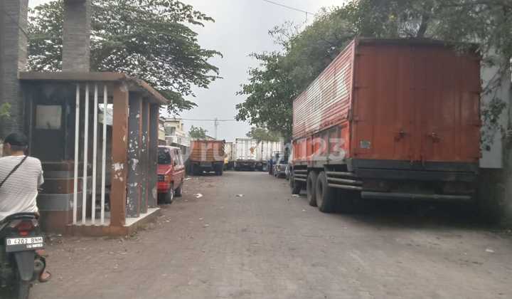 For Sale: Attached Shophouse in Bojong Permai Near Bojong Station, 40ft Container Access 2