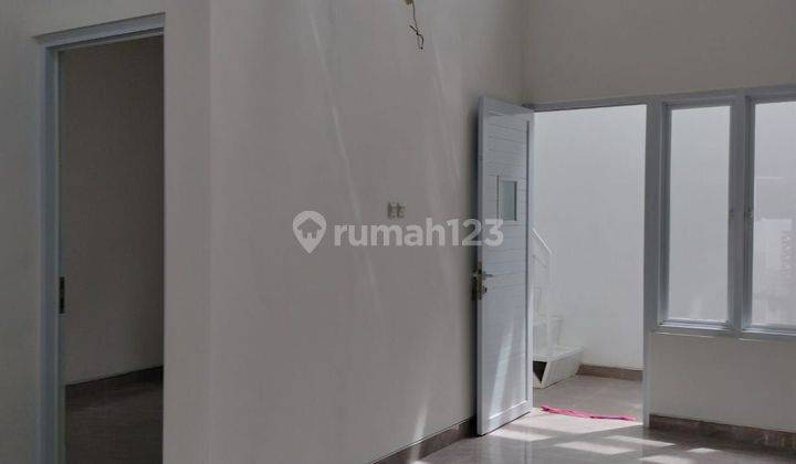 Rumah Metland Puri 2 Lantai Baru Shm Hadap Timur 2