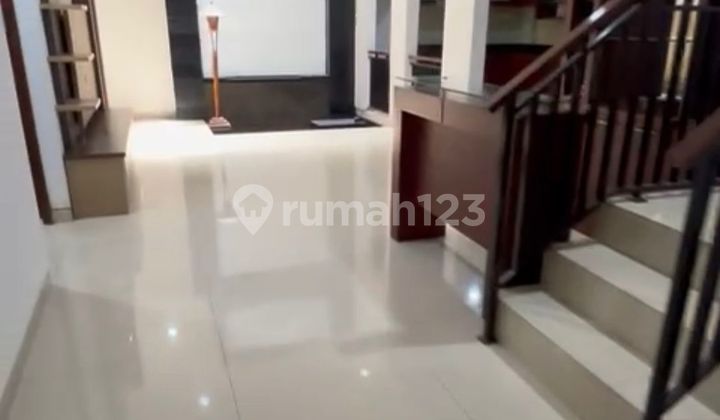 Dijual Rumah Cantik Di Puri Indah 200m2 Semi Furnish Dijual Rumah Cantik Di Puri Indah 200m2 Semi Furnish