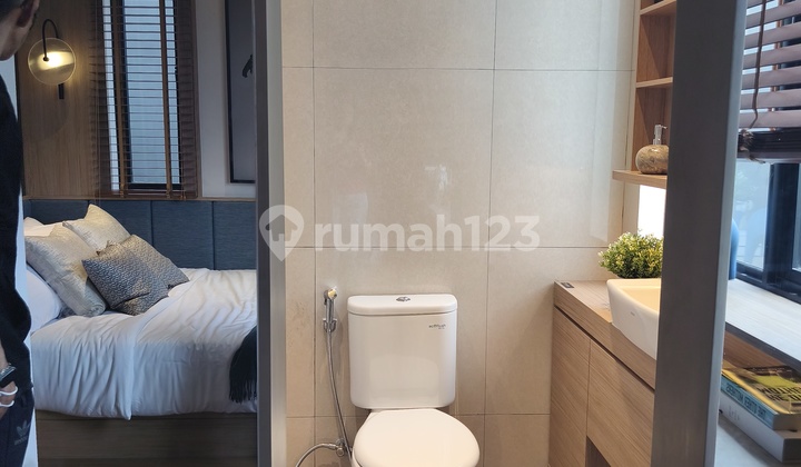 Rumah Dijual Park Serpong 2 Lantai Harga 800 jt an Lokasi Dekat Gading Serpong 2