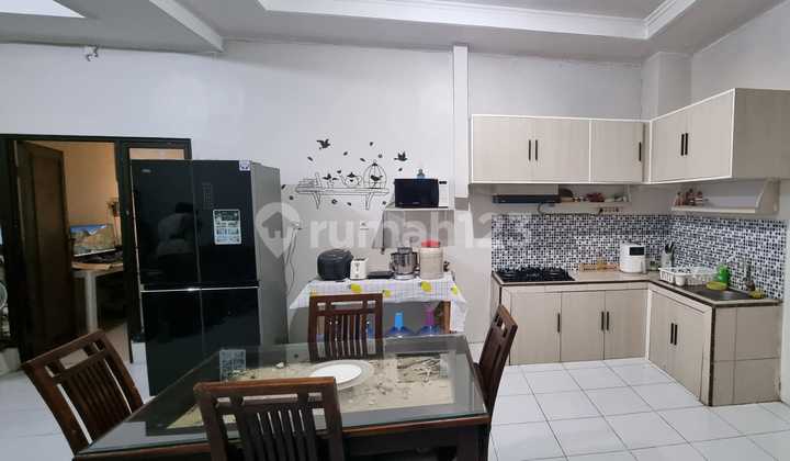 House for Sale in Graha Raya Tangerang, Strategic Location, Safe, Ready to Occup