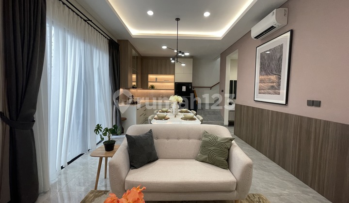 Dijual Rumah Suvarna Sutera Cluster Agra Mewah Dengan Fasilitas Lengkap SportClub