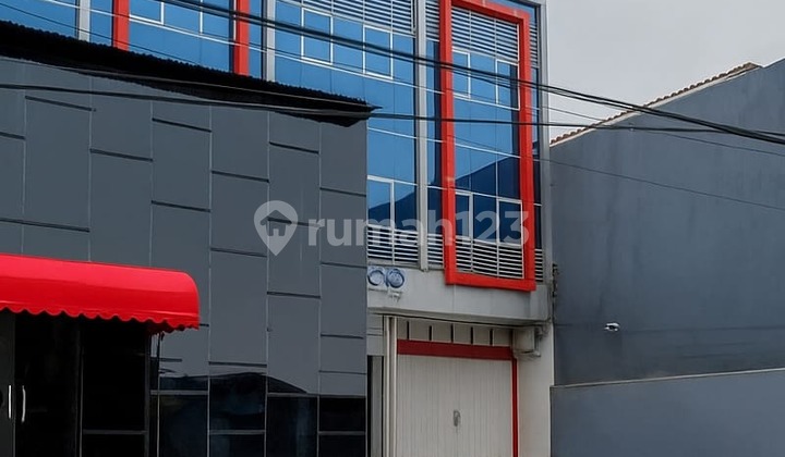 Ruko Strategis Siap Pakai di Jalan Kartini 1