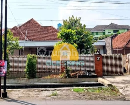 Rumah Luas Cocok Untuk Usaha Strategis di Jalan Siwalan 1
