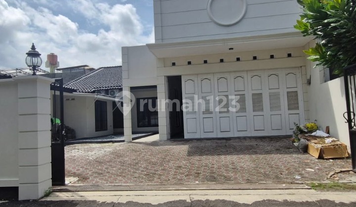 Rumah Bagus Nyaman Startegis di Jalan Krakatau  1