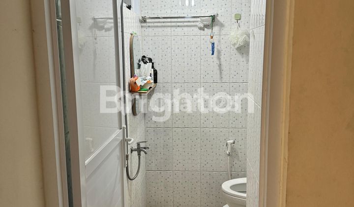kamar mandi rumah cantik siap huni di
