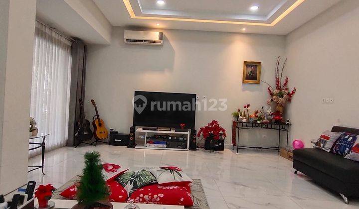 Dijual Rumah Cantik Siap Huni Greenlake City Cipondoh 2