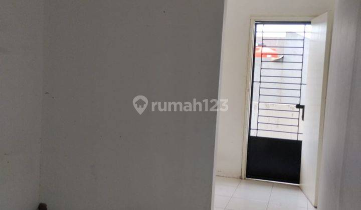 Disewakan Ruko 4 Lantai di Taman Ratu Jakbar 2