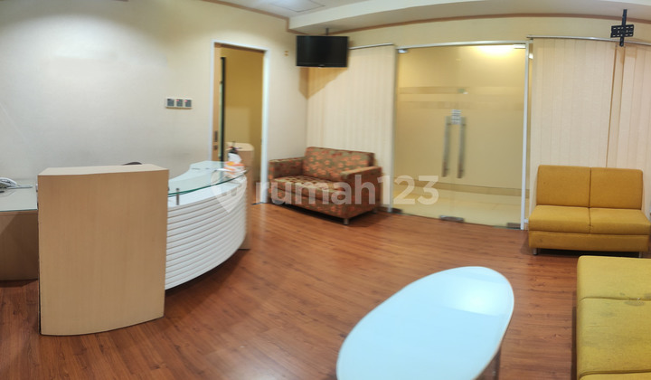 Disewakan Kantor APL Tower 123m2 Furnished Siap Pakai