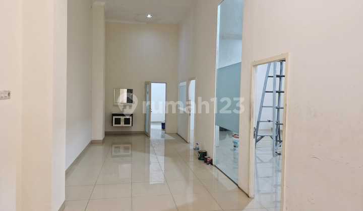For Rent: Ready-to-Use Adjacent Shophouse in Muara Karang, North Jakarta For Rent: Ready-to-Use Adjacent Shophouse in Muara Karang, North Jakarta