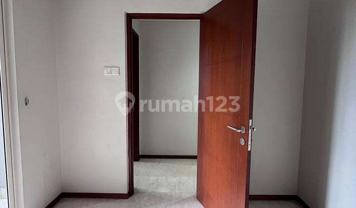 For Rent Cheap Royal Mediterania Apartment Semi Furnished 2