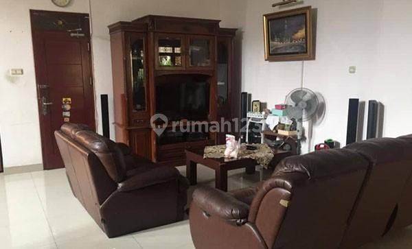 Harga Di Turunkan Rumah Mewah 2 Lantai Di Kawasan Pondok Indah 2