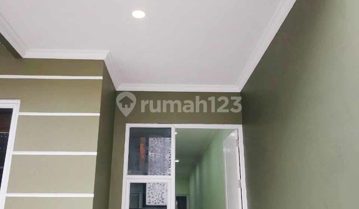 Rumah Baru 2 Lantai di Meruya Ilir Kembangan - 5 Kamar Tidur, Dekat Tol Puri Indah & Bebas Banjir