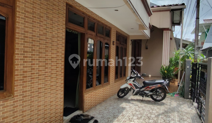 Rumah Bagus 15X13 Tanjung Duren, Jakarta Barat Rumah Bagus 15X13 Tanjung Duren, Jakarta Barat