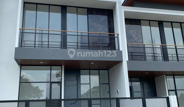 Rumah Baru Kualitas Grande, Setra Duta Bandung 1