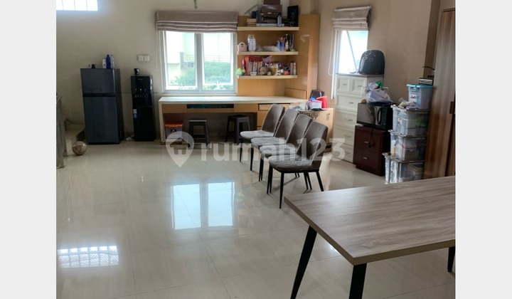 Spacious Furnished 4-Storey Shophouse in Central Bandung