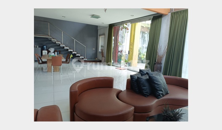 Rumah Luas View Danau di Tatar Ratnasasih Kota Baru Parahyangan Rumah Luas View Danau di Tatar Ratnasasih Kota Baru Parahyangan