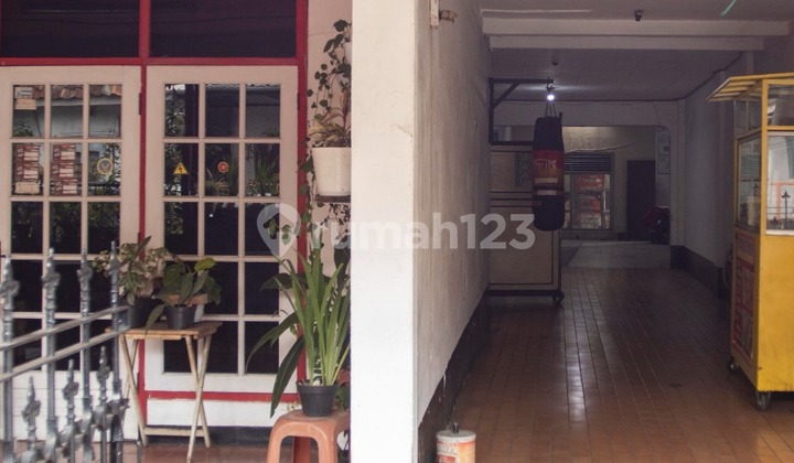 Spacious House Near Main Road in Cimahi 2