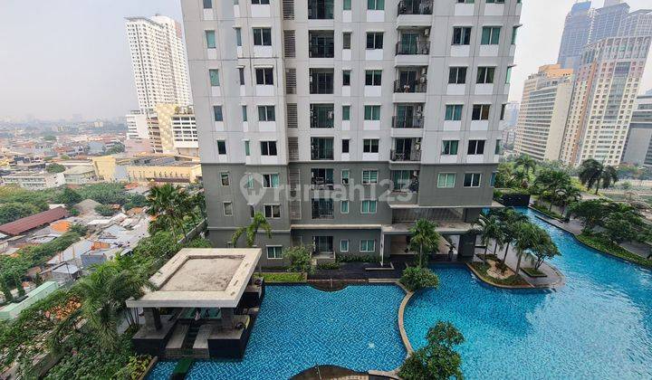 Apartment 2BR View Swimming Pool di Thamrin Residence 1