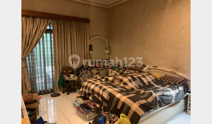 Dijual Rumah Luas Hitung Tanah di Cipaganti 2