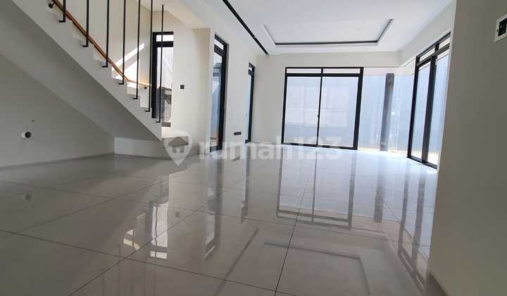 Rumah Baru Semi Furnished di Nayapati, Kota Baru Parahyangan 1
