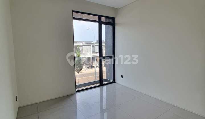 Rumah Baru Semi Furnished di Nayapati, Kota Baru Parahyangan 10