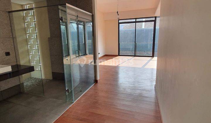 Rumah Baru Semi Furnished di Nayapati, Kota Baru Parahyangan 11
